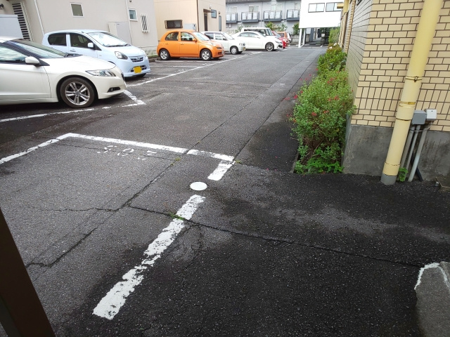 マンションアサイの駐車場