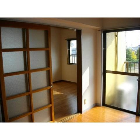 マンションアサイの洋室