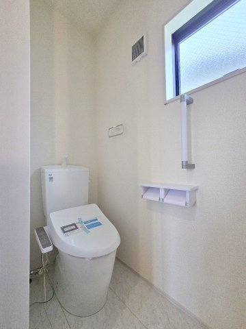 青梅市末広町1丁目　新築1号棟のトイレ