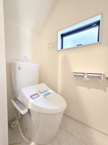 青梅市末広町1丁目　新築1号棟のトイレ