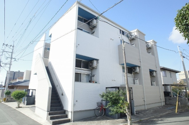熊本市中央区本山４丁目のアパートの外観