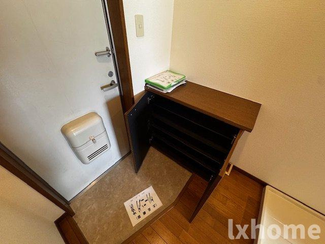 アンソレイエ・シャンブルの玄関|収納もある玄関です