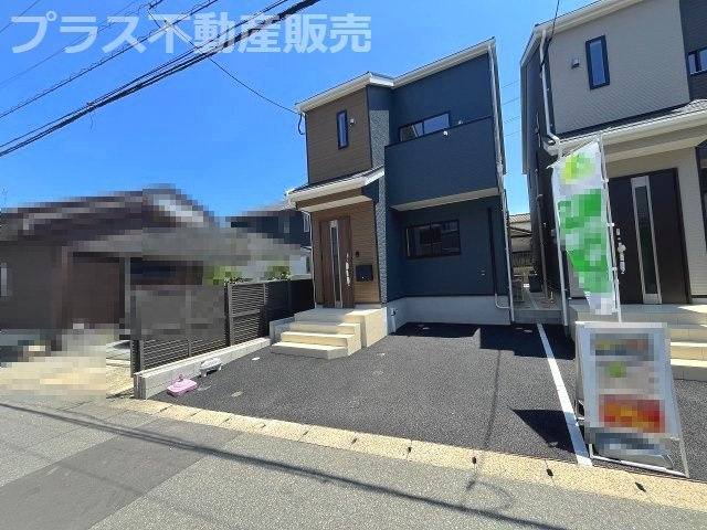 【玄関】 | 糟屋郡粕屋町阿恵第1　1号棟（全2棟）【仲介手数料無料・0円】 | 現地写真。