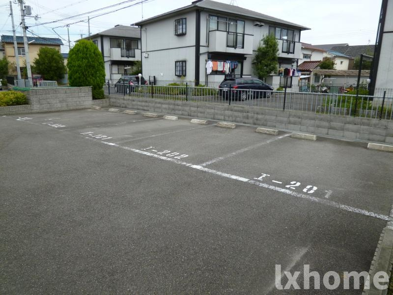 フォーチュンⅠの駐車場|駐車スペースもあります