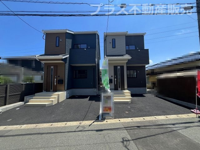 【玄関】 | 糟屋郡粕屋町阿恵第1　2号棟（全2棟）【仲介手数料無料・0円】 | 現地写真。