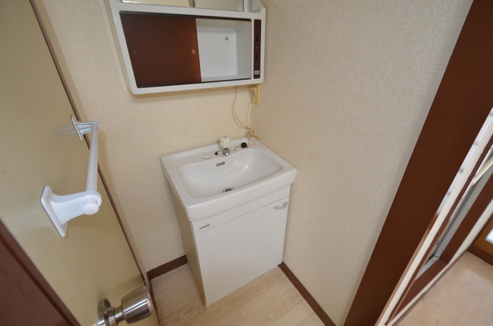 独立洗面化粧台付きでおすすめです！
