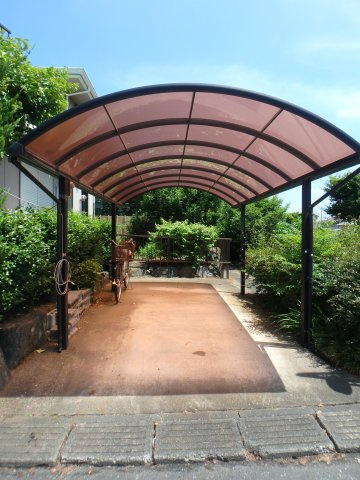 鶴ヶ島市松ヶ丘中古戸建の駐車場