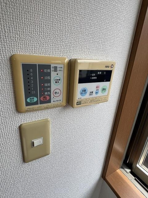 浴室換気暖房乾燥機付