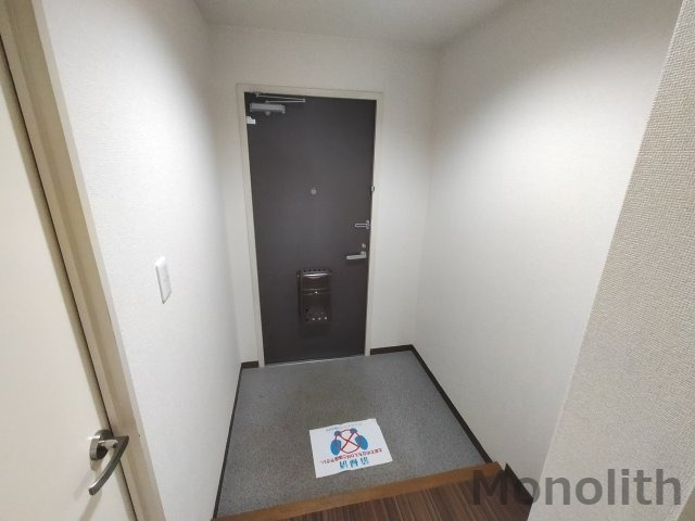 フローラル岸和田の玄関