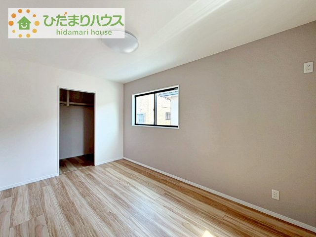 【寝室】 | 筑西市幸町第1期　新築戸建　3号棟 | 広めの主寝室は、ベッドの他にもパソコンデスクやドレッサーなども置けちゃいます(*^-^*)