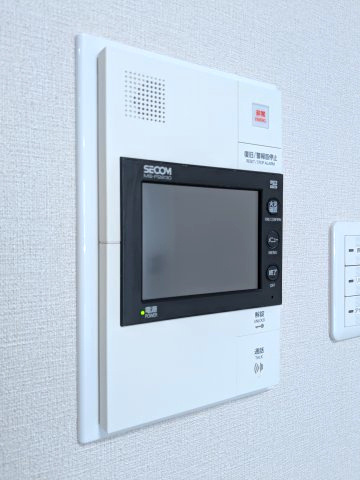【防犯設備】 | コアマンション城南ネクステージ | 来訪者が確認できる防犯面に優れたオートロック＋テレビモニター付きインターフォン完備で安心です♪