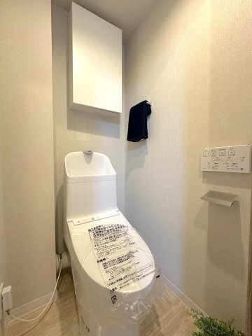 日商岩井北浦和マンション B棟のトイレ|落ち着いたトイレです