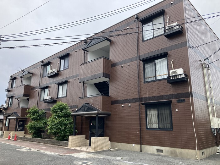 竹城台ハイツＥ棟の外観