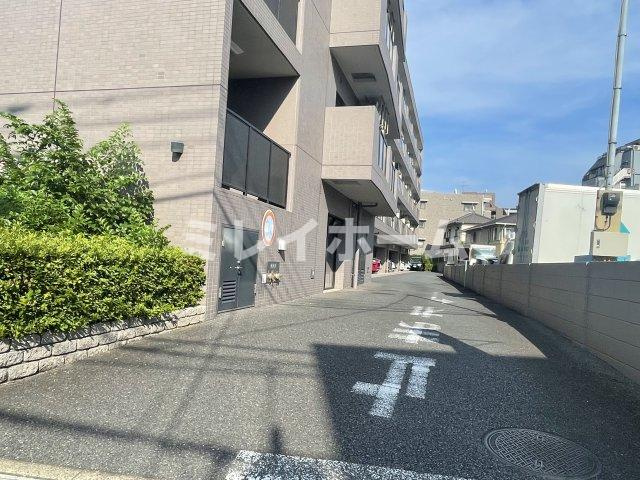 リバーフロント南大井の駐車場