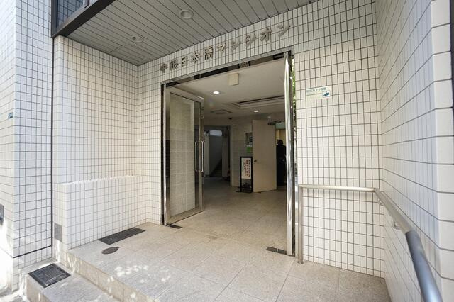 中銀日本橋マンシオンのエントランス| 