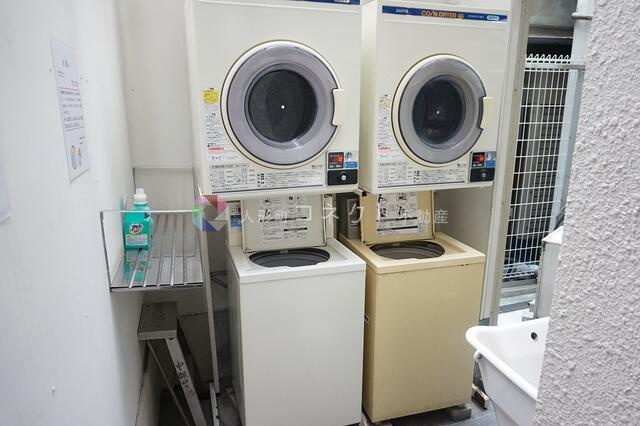 中銀日本橋マンシオンのその他共用部分|敷地内コインランドリー 