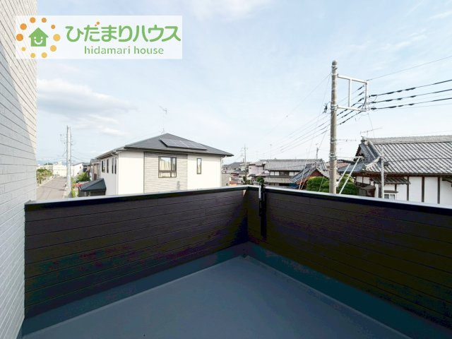 【バルコニー】 | 筑西市乙第1期　新築戸建　2号棟 | 広々としたバルコニーは、大量の洗濯物を干しても余裕！お布団だって、家族全員分をいっきに干せますね(^O^)