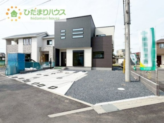 【駐車場】 | 筑西市乙第1期　新築戸建　2号棟 | 駐車場並列3台分！ワゴン車+軽自動車はもちろん、パパのお仕事の車も敷地内に停められますね♪