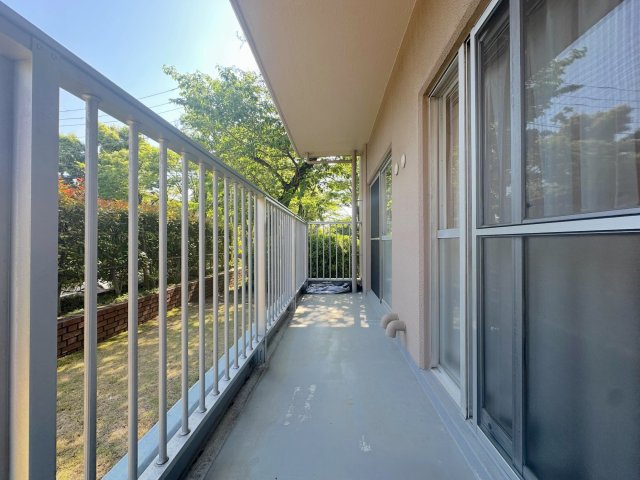 日商岩井北浦和マンション B棟のバルコニー|陽当たり良好なバルコニーです