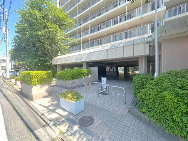 日商岩井北浦和マンション B棟|エントランス外