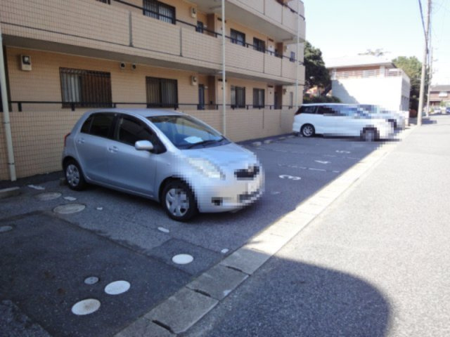 【駐車場】
