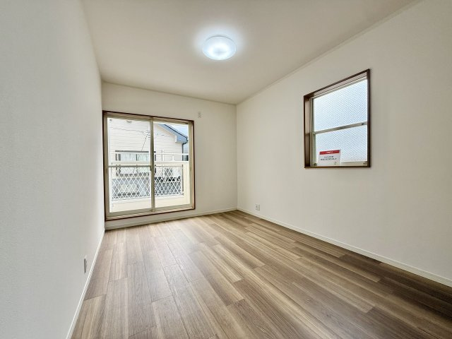 守山区元郷2丁目戸建の洋室