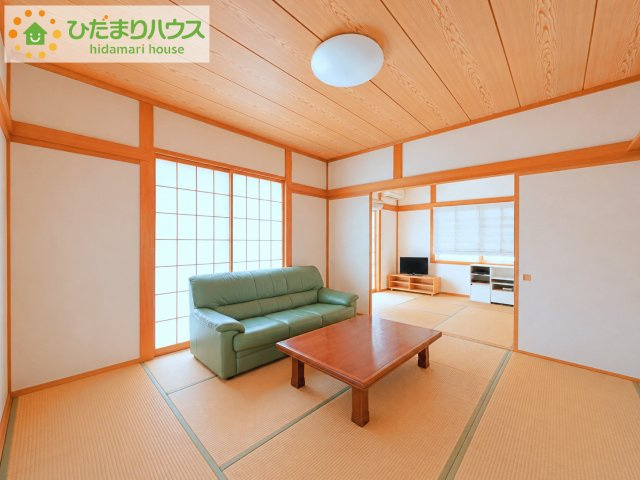 いわき市常磐関船町屋津　中古戸建の和室|扉を閉じれば来客用のお部屋として。開いて広い空間を作れば、お子様の遊び部屋として使えます！