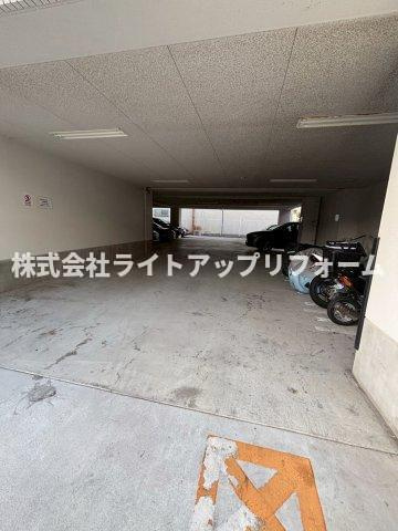 S-FORT神戸小河通の駐車場