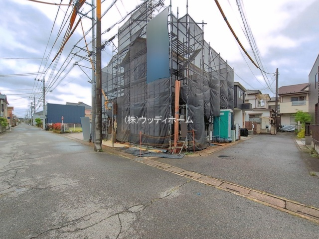 春日部市栄町1丁目　新築一戸建ての前面道路含む現地写真