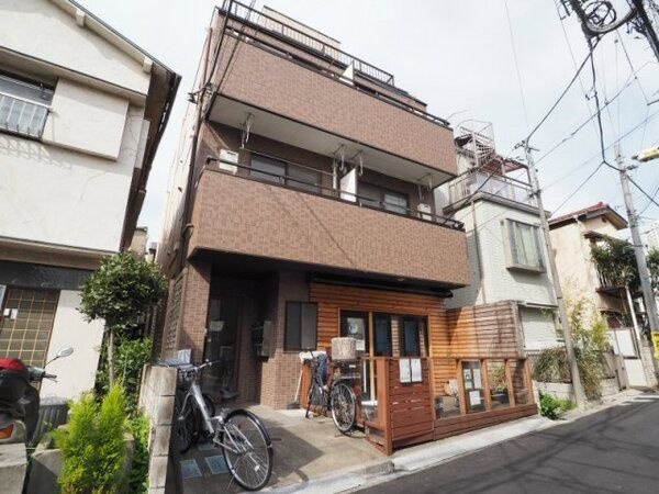 バト・ラボワールの外観