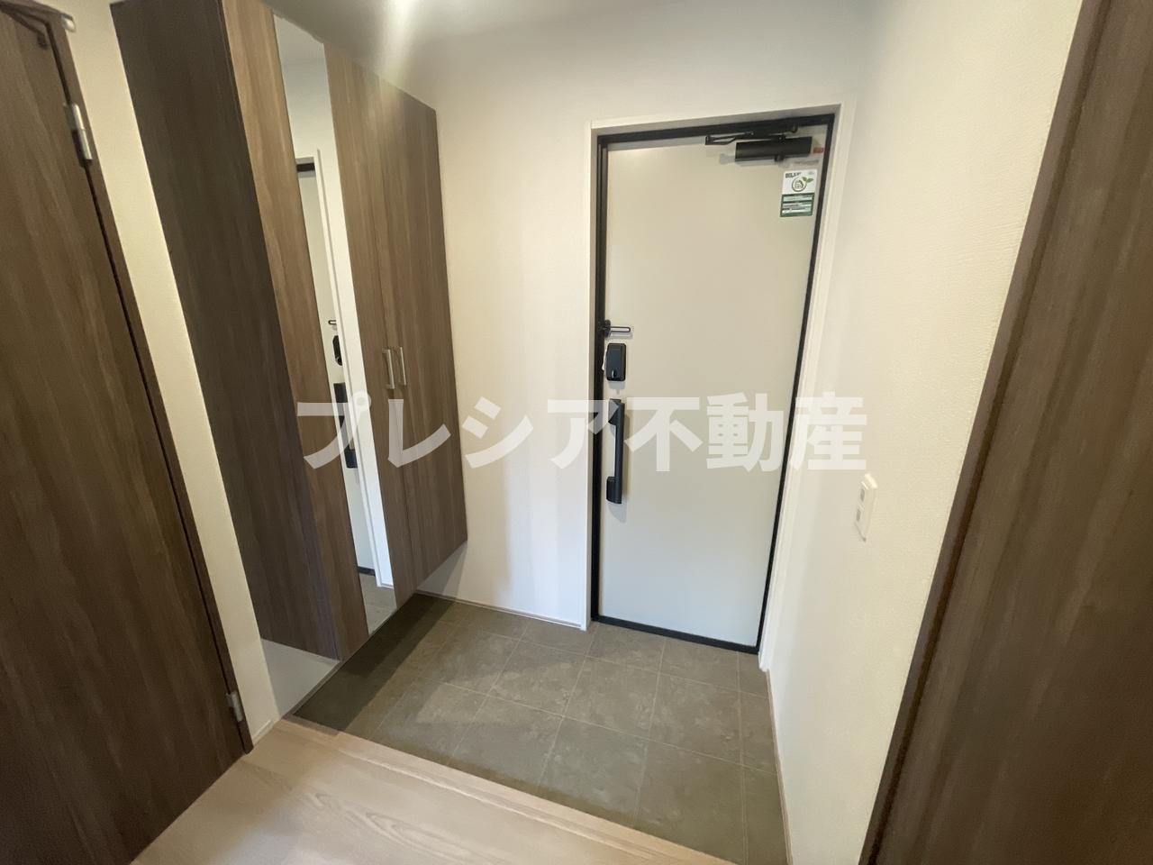 上甲子園廣和レジデンスの玄関