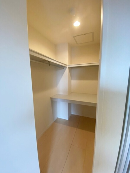 Dix Couleursの収納