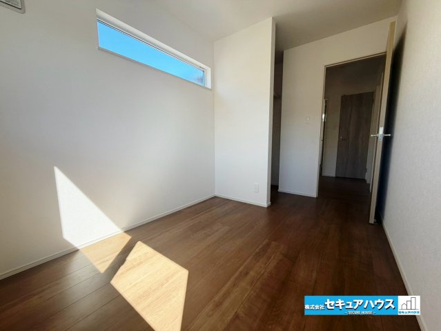 【同施工物件ご案内可能】東海市名和町岡前　全２棟の内観：施工例|【バルコニーイメージ】
◆見晴らしもよく、太陽の温かな温もりをめいっぱい受け止めてくれます。
太陽の光と爽やかな風を受けたお洗濯物はあっという間に乾き、取りこむ時には太陽の匂いを感じられそうですね。　