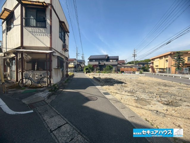 【同施工物件ご案内可能】東海市名和町岡前　全２棟の前面道路含む現地写真|事前予約にて現地ご見学いただけます！お気軽にお問い合わせください♪
■株式会社　セキュアハウス■
住宅ローンに強く、知識、経験豊富なスタッフ在籍
お客様に寄り添い、ご成約後もサポート致します。