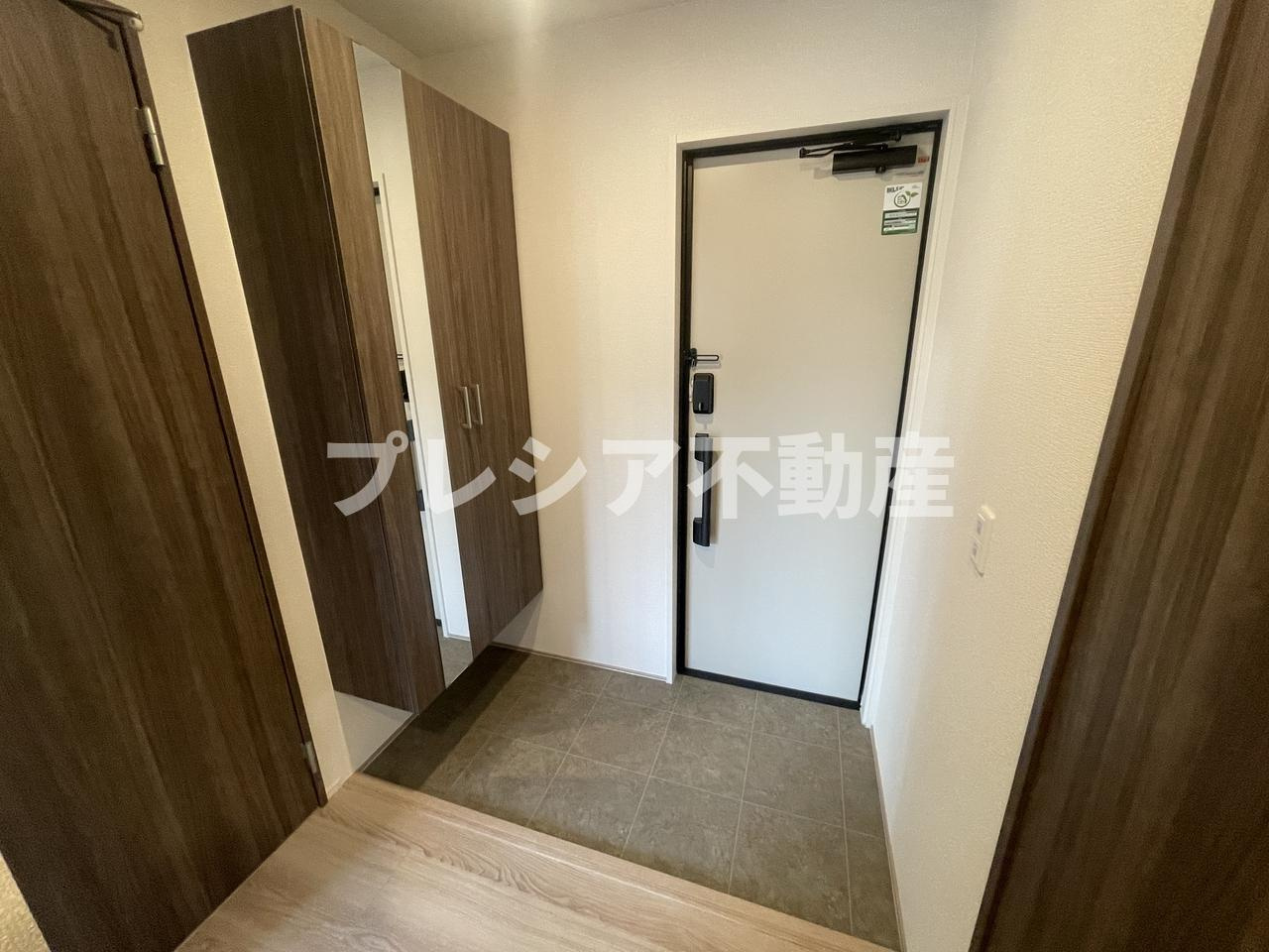 上甲子園廣和レジデンスの玄関