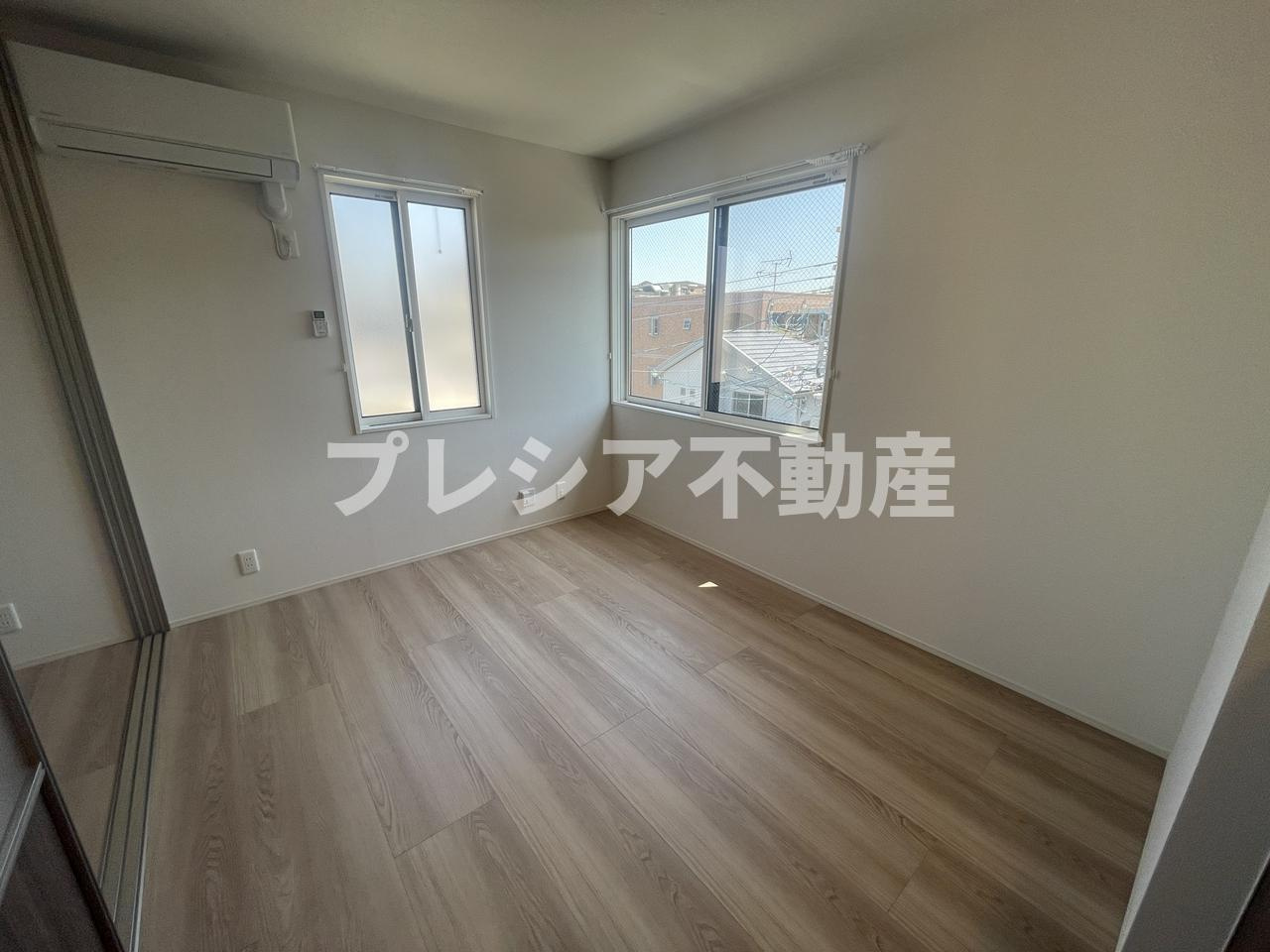 上甲子園廣和レジデンスの居間・リビング