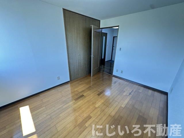 シャンゼリゼ壱番館の居間・リビング