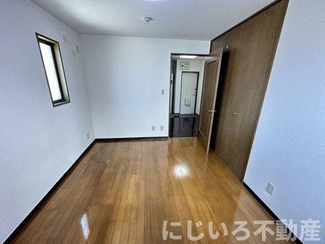 シャンゼリゼ壱番館の居間・リビング