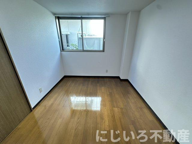 シャンゼリゼ壱番館の居間・リビング