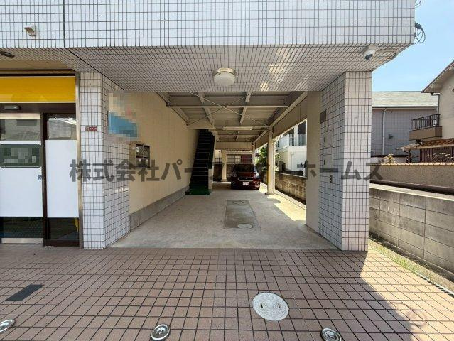 牧野本町2丁目戸建　賃貸の駐車場|駐車場です