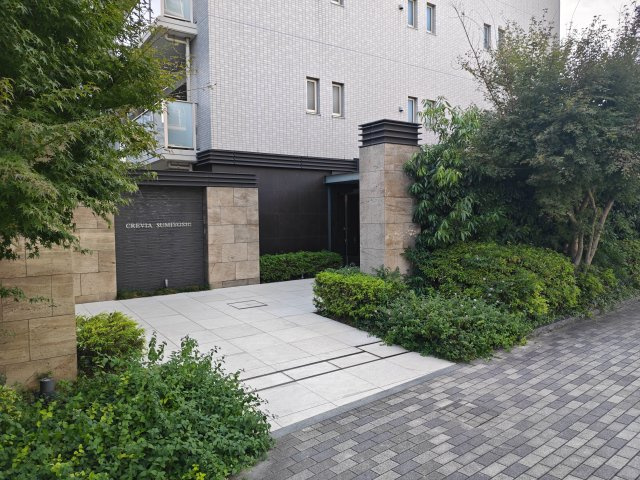 クレヴィア住吉のエントランス