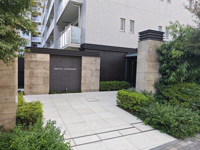 クレヴィア住吉のエントランス