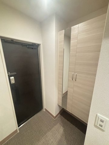 D-ROOM分梅の玄関