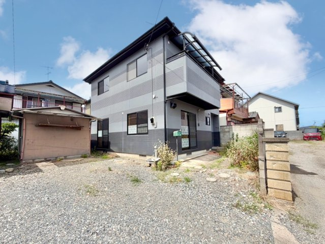 【中古戸建】熊谷市拾六間のその他|■外観｜黒ベースの外観は重厚感のある落ち着いた色味が印象的で、シックで洗練された雰囲気とともに高級感を感じさせてくれます♪