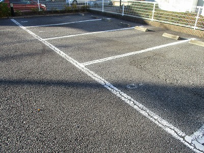 レオパレスカメリアひたち野Ⅱの駐車場|画像9