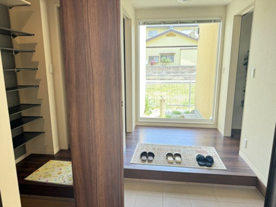 【玄関】 | 佐久市岩村田一本柳中古住宅