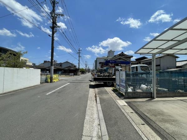 岩田町2丁目1期1号棟の前面道路含む現地写真|前面道路含む現地（2026年5月撮影）