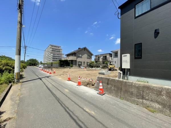 岩田町2丁目2期1号棟の前面道路含む現地写真|前面道路含む現地（2026年5月撮影）