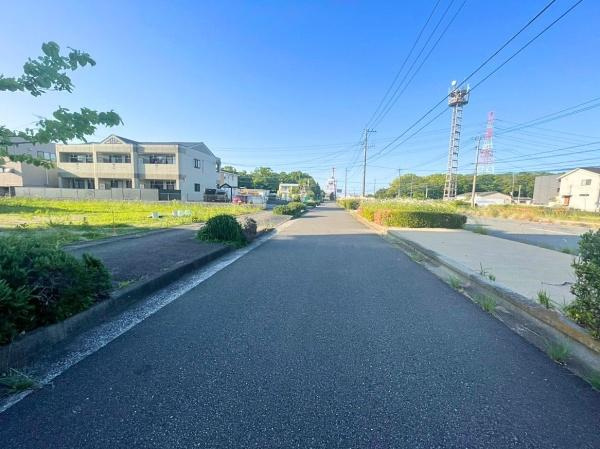 汐見二丁目土地の前面道路含む現地写真|前面道路含む現地（2026年5月撮影）