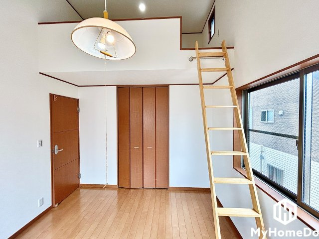 西区清里町の子供部屋|お子様の秘密基地や、大型荷物の収納としてもお使い頂けます。